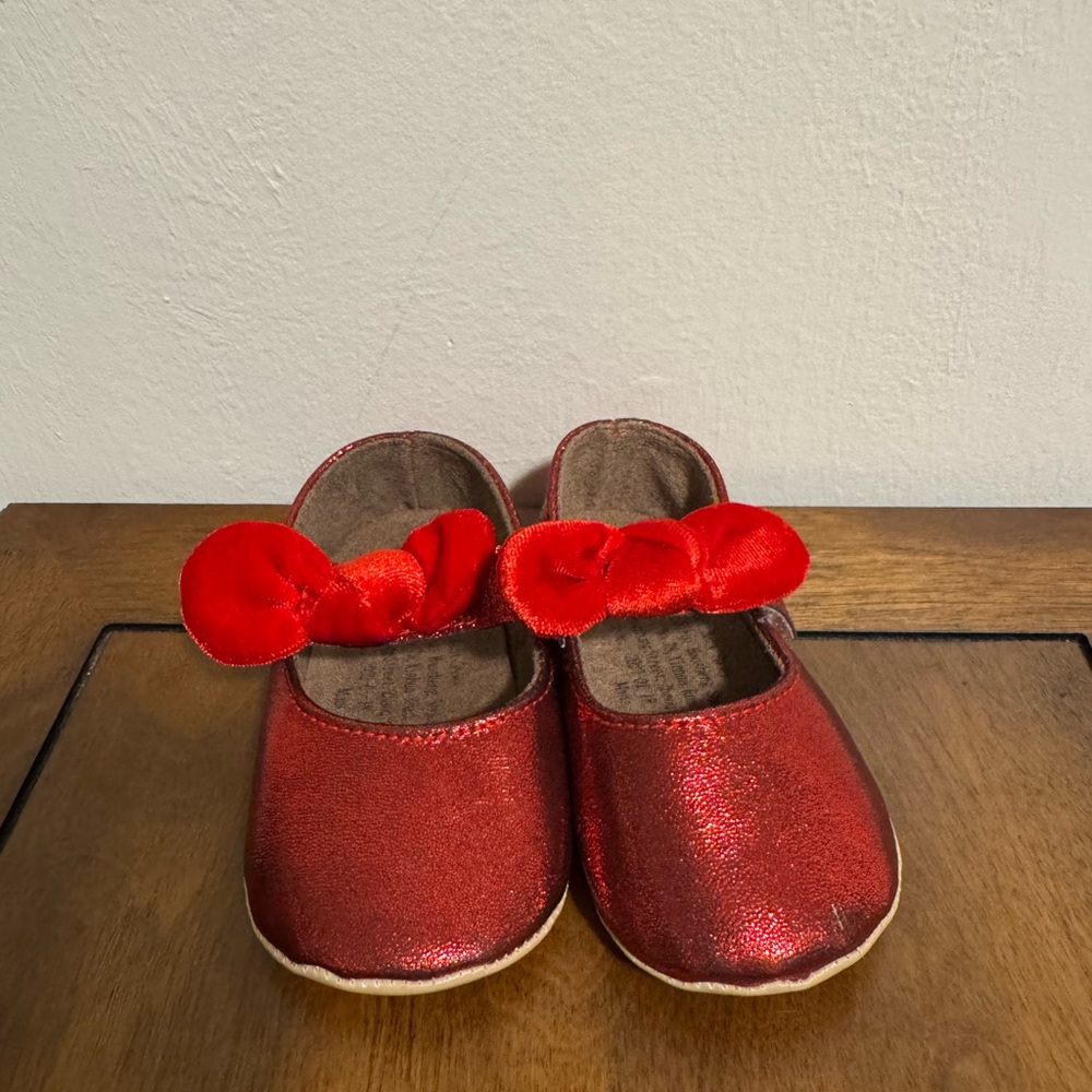 Red Kids Shoes with Bow/size 3 baby